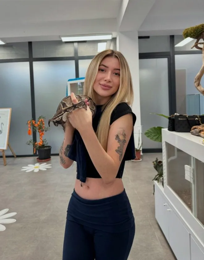 Lisamola