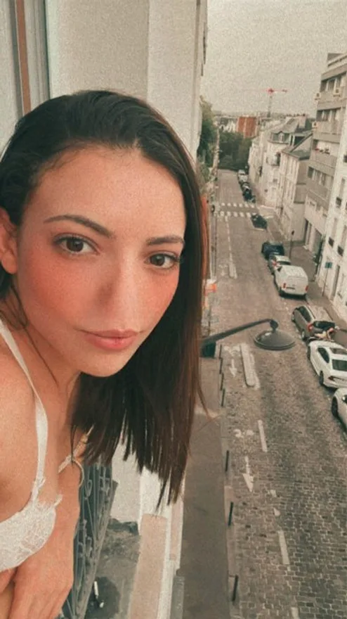 Petit Jolie