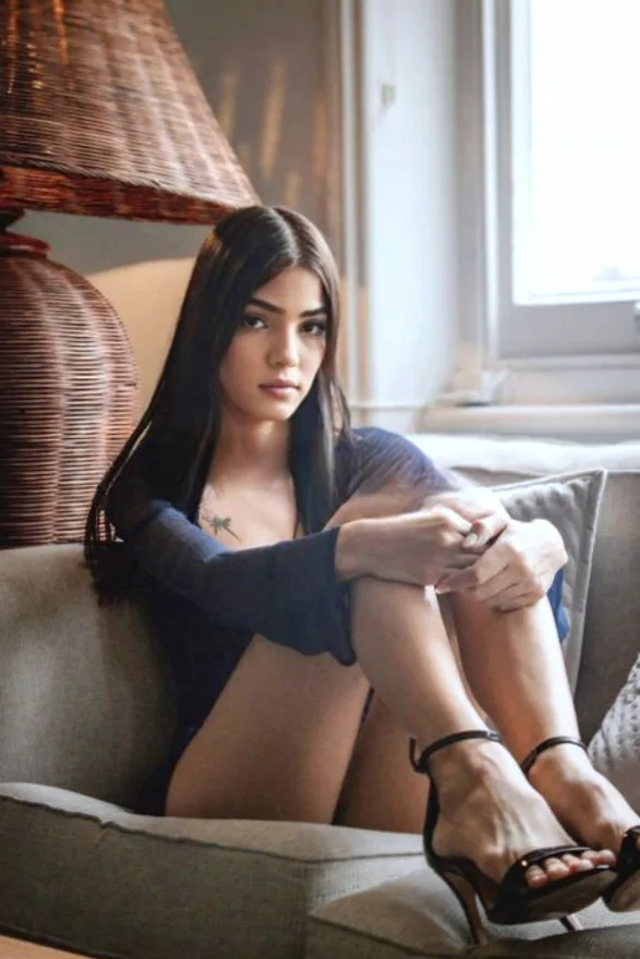 Bella